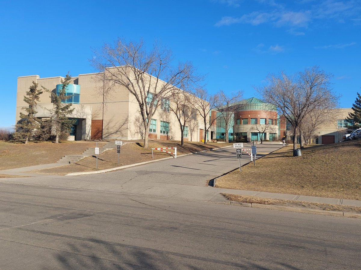 WalkingCalgary's tweet photo. Today we put the finishing touches on #Falconridge, covering 4.34 km to complete walking all the residential streets in that community.
https://t.co/9jN6xNPvmh
https://t.co/5s47KxjCyw
#Calgary #yyc https://t.co/HetIEjNchg
