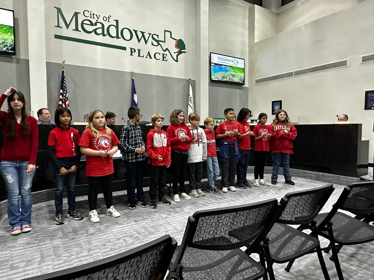 What an honor it was for Meadows NEHS students to lead the pledge at the City of Meadows Place city council meeting! We are growing leaders in our community ! <a href="/ME_Mustangs/">Meadows Elementary</a> #yourplaceforlife <a href="/FortBendISD/">Fort Bend ISD</a>