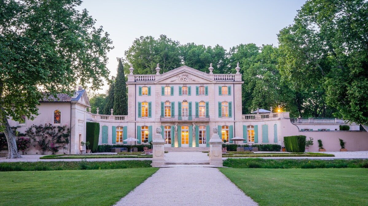 KarimAmgharNL's tweet photo. Oproep! #NieuwProgramma #VillaRamadan NTR  🎥

Voor het nieuwe tv programma ‘Villa Ramadan’ ben ik op zoek naar gasten die aankomend jaar een bijzondere Ramadan beleven. Heb je een bijzonder verhaal dat je wilt delen en wil je deelnemen? Mail naar dounia.maakor@ntr.nl https://t.co/ed1ZD5FUlf