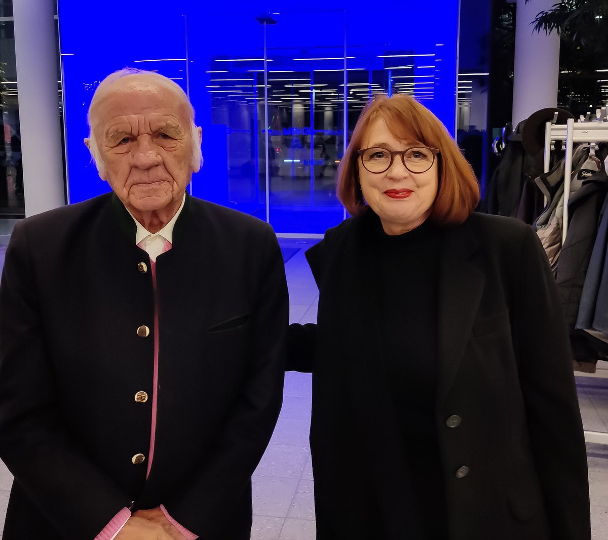 greiff_joachim's tweet photo. Das ZKM zu Gast in der EnBW mit Heinz Macks Sahara-Projekt.

Weitere Informationen erhalten sie unter https://t.co/Znsr7zQ0tF

#enbw #zkm #ausstellung #kunst #karlsruhe #badenwuerttemberg https://t.co/dEajATSlNy