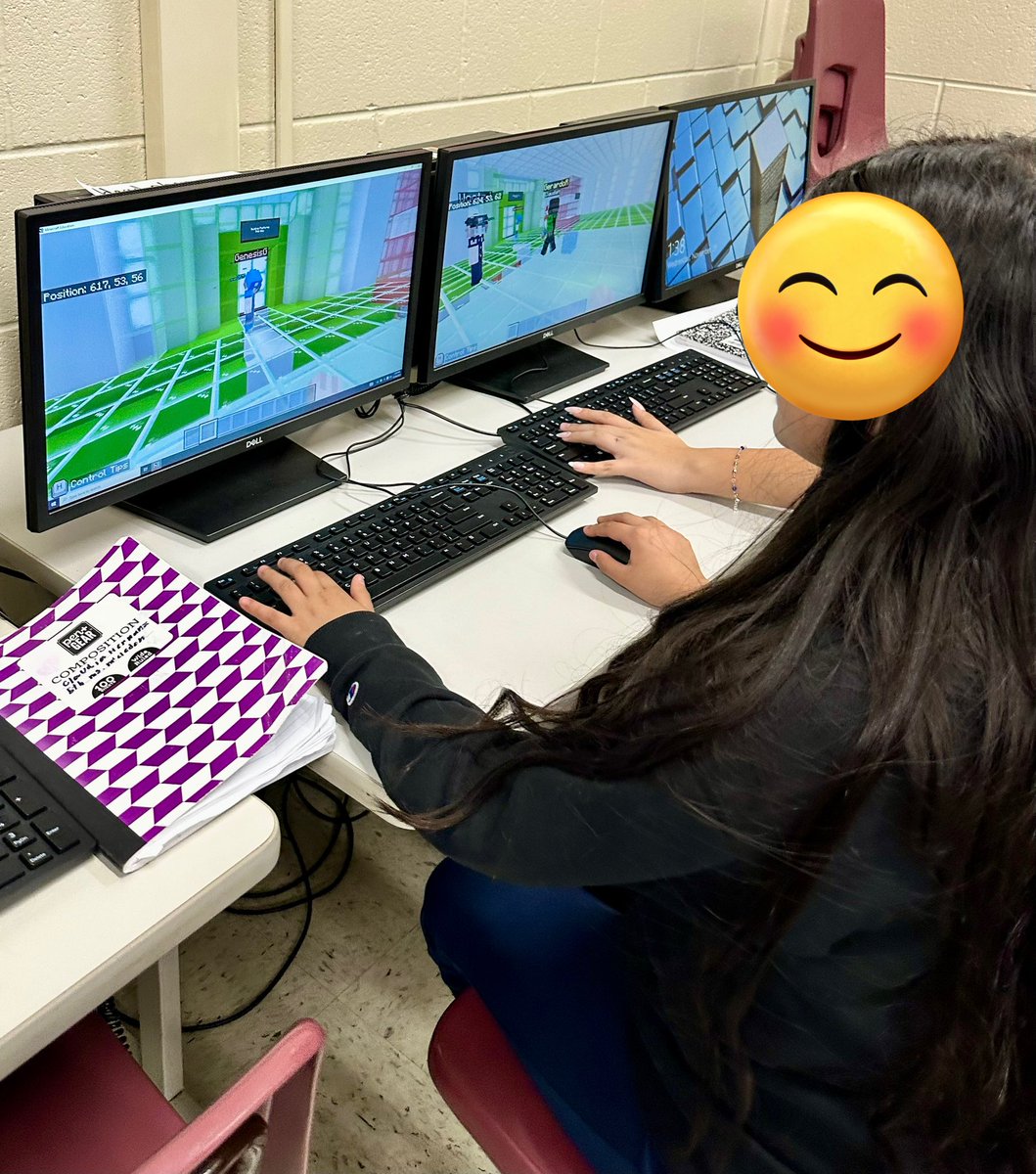 REDye2013's tweet photo. @belmontbears 5th graders are 💯% engaged in building their genetically altered animals and their habitats in @PlayCraftLearn! @CobbInTech https://t.co/2GV7IAseH0