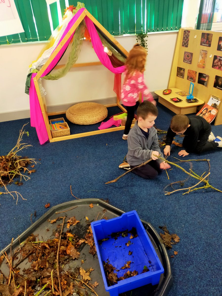 DeltaWillowsAc's tweet photo. Such amazing nest building this afternoon in EYFS for our Owl 🦉 babies #EYFS #talk4writing #creativehook https://t.co/I8AWu6LLx0
