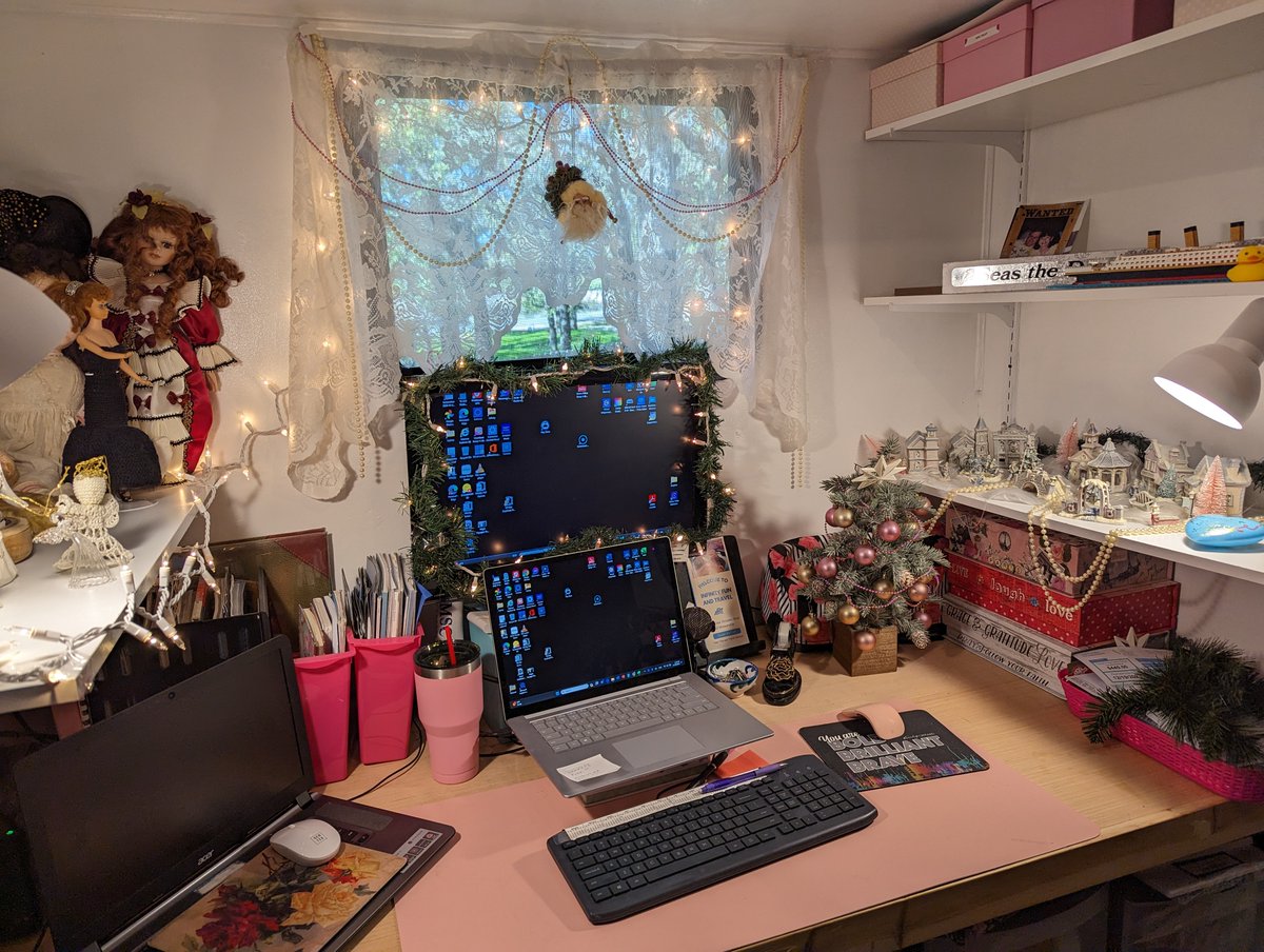 mc67177602's tweet photo. 🎄 Spent some quality time transforming my cozy home office into a Christmas wonderland. I’m relishing the festive vibes amidst the twinkling decorations! ✨ Now I'm excited to make wonderful travel plans for my clients. https://t.co/Wqa7GOwopi