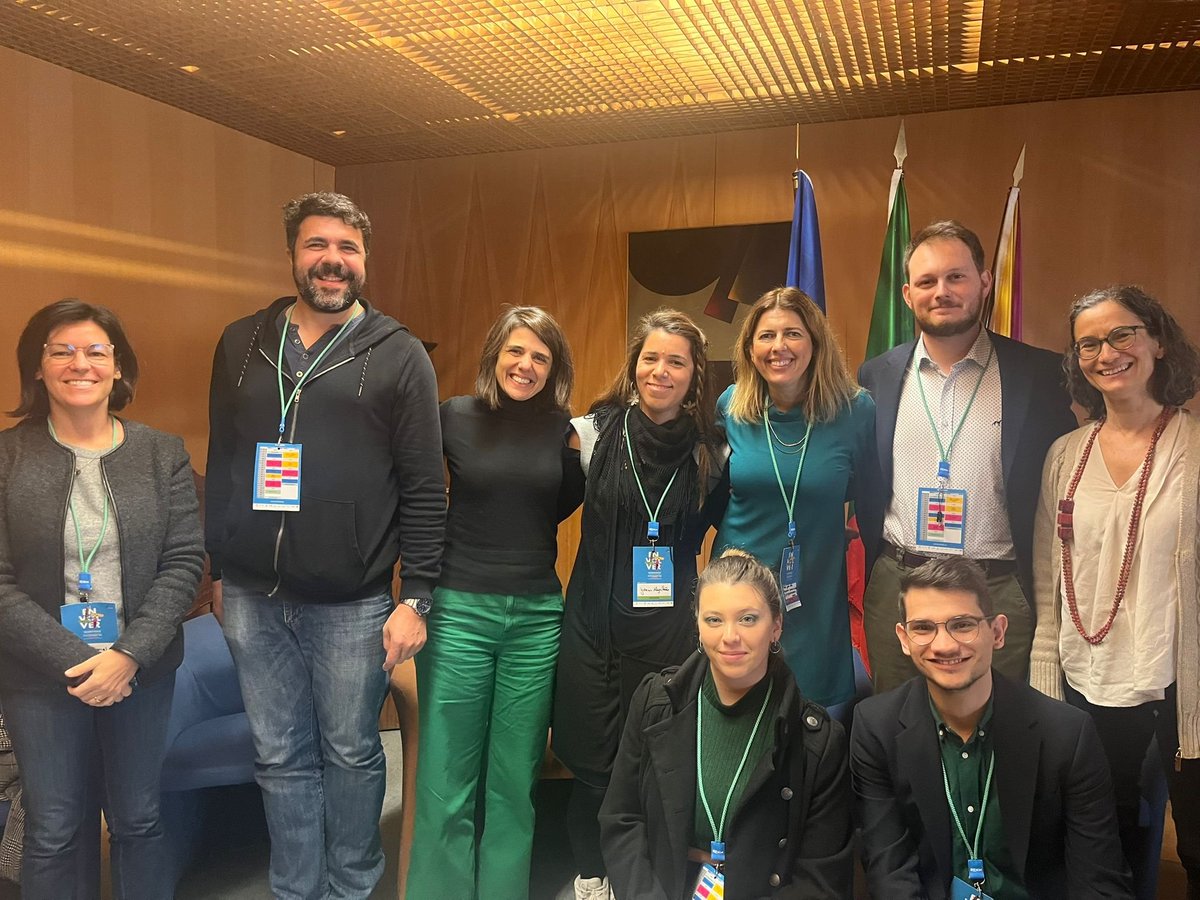 PlantxL's tweet image. Great fishbowl to share our #ParticipatoryResearch experience @DIVINFOOD GPeaPort #LivingLab  involving farmers👩🏻‍🌾, researchers🧑‍🔬, processors🧑‍🍳 and consumers🧏 of #grasspea at the Portuguese #CitizenScience meeting!!!!
#ENCC2023