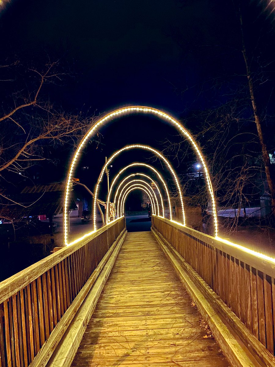 TealSeptember's tweet photo. #HistoricLansingTrial #Bridge #Lansing #NC #Christmas2023 #ChristmasLights #MerryChristmas #ashecountync #VirginiaCreeperTrial #ChristmasIsComing #holidayseason #decor #christmasdecorations #rememberthereasonfortheseason #smalltown #smalltownchristmas #christmasinthemountains https://t.co/6szuaJNyt3