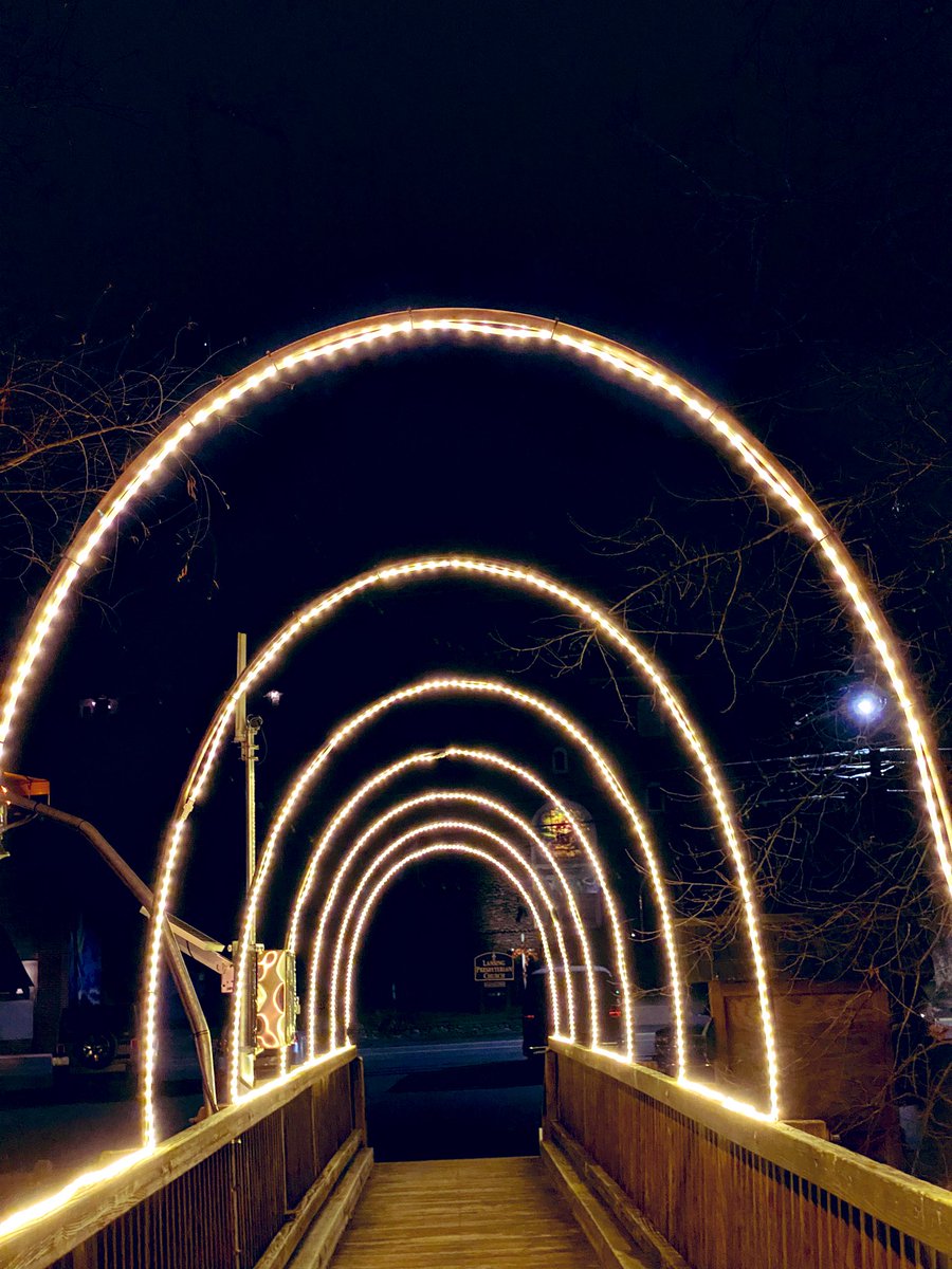 TealSeptember's tweet photo. #HistoricLansingTrial #Bridge #Lansing #NC #Christmas2023 #ChristmasLights #MerryChristmas #ashecountync #VirginiaCreeperTrial #ChristmasIsComing #holidayseason #decor #christmasdecorations #rememberthereasonfortheseason #smalltown #smalltownchristmas #christmasinthemountains https://t.co/6szuaJNyt3