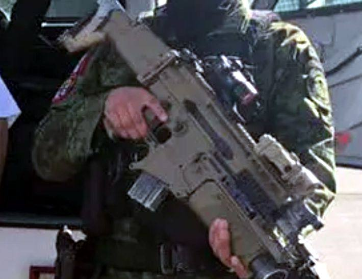 foro_militar's tweet photo. 🚨🚨🚨Nuevo Laredo -Tamaulipas-

Fuerzas especiales del Ejército mexicano luciendo armamento bélico en la captura de El Tartas https://t.co/r8ELezWJCU