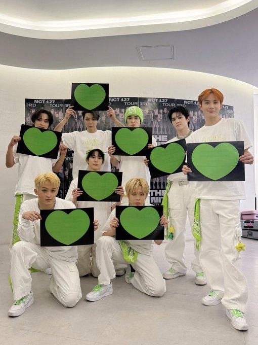 jyhonnysuh's tweet photo. “The Garden of Love is green without limit and yields many fruits other than sorrow and joy.” 

Just like the saying, the love we have for Czennies is evergreen, and it is always fresh. Thank you for letting us showcase our sincerity, fams. To many more moments of togetherness.💚 https://t.co/2842km92Y7