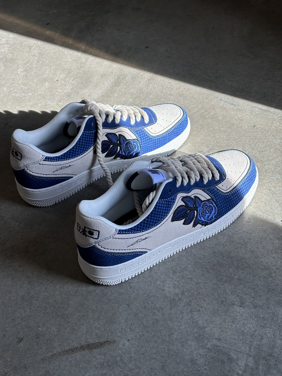 Reyes Studio (@reyesclothes) on Twitter photo 💙 #CONCOURS
Pour fêter la sortie de notre nouvelle paire de chaussure Atlantic Flower, Reyes vous fait gagner:
- La Atlantic Flower.
- 250€ de produits sur la boutique.
Pour participer :
- RT ce post
- Suivre <a href="/ReyesClothes/">Reyes Studio</a>.
Tirage au sort le 15 Décembre. 💙 #CONCOURS
Pour fêter la sortie de notre nouvelle paire de chaussure Atlantic Flower, Reyes vous fait gagner:
- La Atlantic Flower.
- 250€ de produits sur la boutique.
Pour participer :
- RT ce post
- Suivre <a href="/ReyesClothes/">Reyes Studio</a>.
Tirage au sort le 15 Décembre.