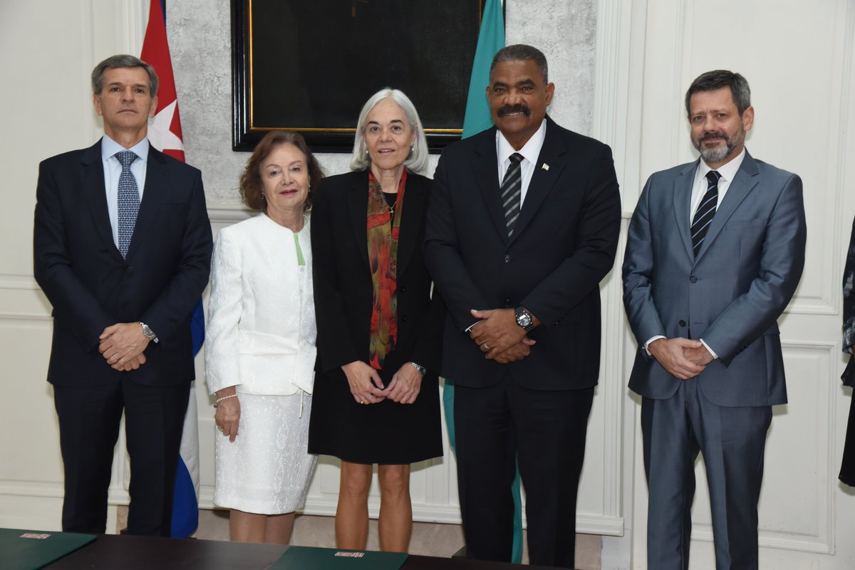 #Hoy la Excma. Señora Dra. María Thereza de Assis Moura, ministra-presidenta del Superior Tribunal de Justicia de la República Federativa de #Brasil, realizó visita institucional al <a href="/TSupremoCU/">TSupremoCU</a>.
#Cuba
#JusticiaEfectivaYTransparente