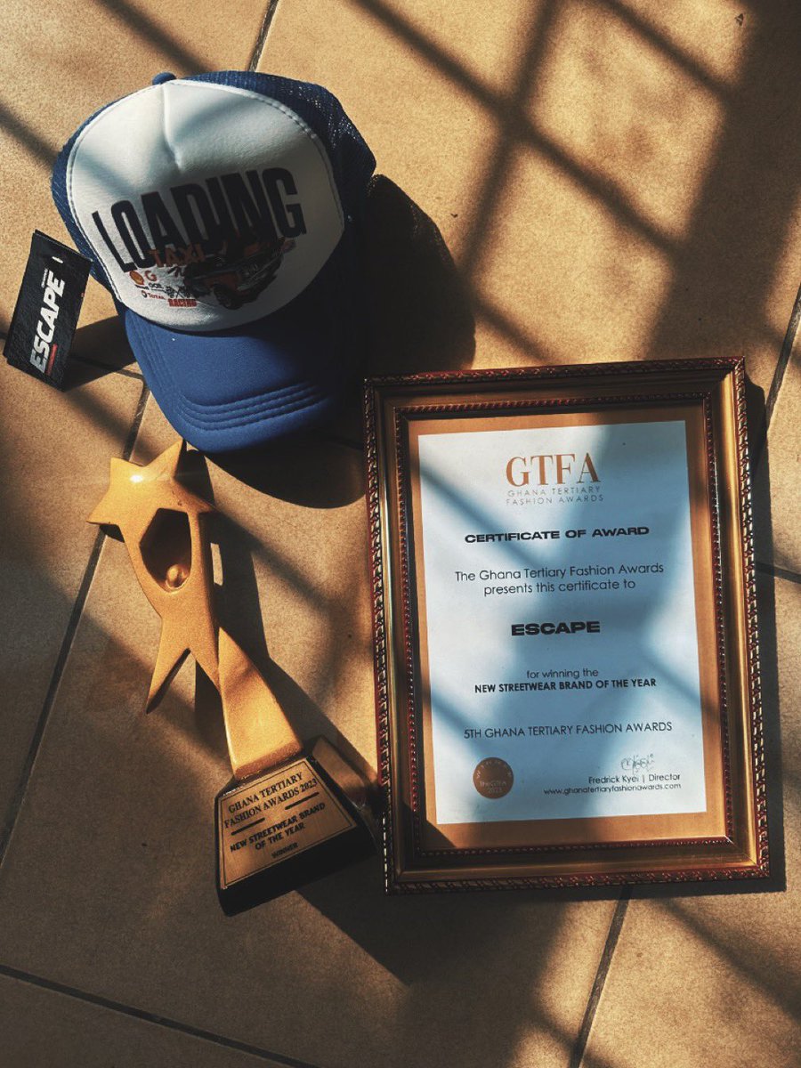 GTFA 
NEW STREETWEAR BRAND OF THE YEAR.

ESCAPE STUDIOS