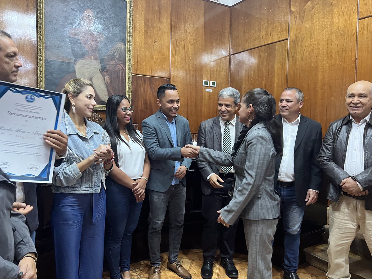 MarinoConcejo's tweet photo. XXIV Aniversario de la Unidad de Salud Santiago Mariño, Día del Odontólogo y del Nutricionista.

(1/4) https://t.co/OrINyWl3mK