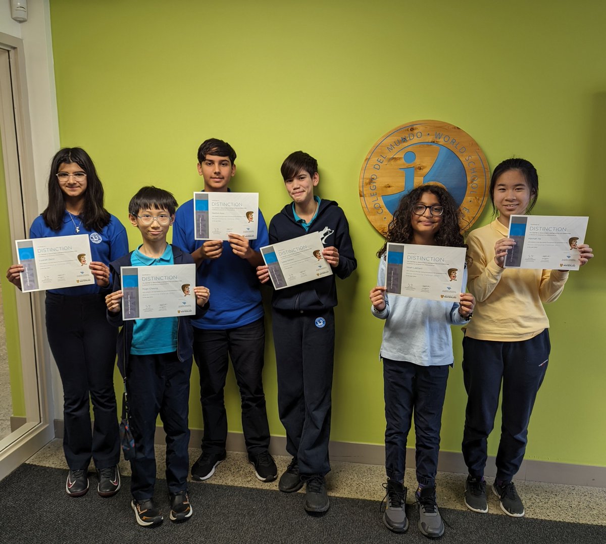 richlandacad's tweet image. A round of applause for those who took on the challenge of the #BeaverComputingContest @UWaterlooCEMC earlier this month! Special congratulations to Liyanah, Hugo, Hashim, Lewis, Noah, and HannaH! They not only secured distinctions but four of them achieved PERFECT SCORE! I #Math