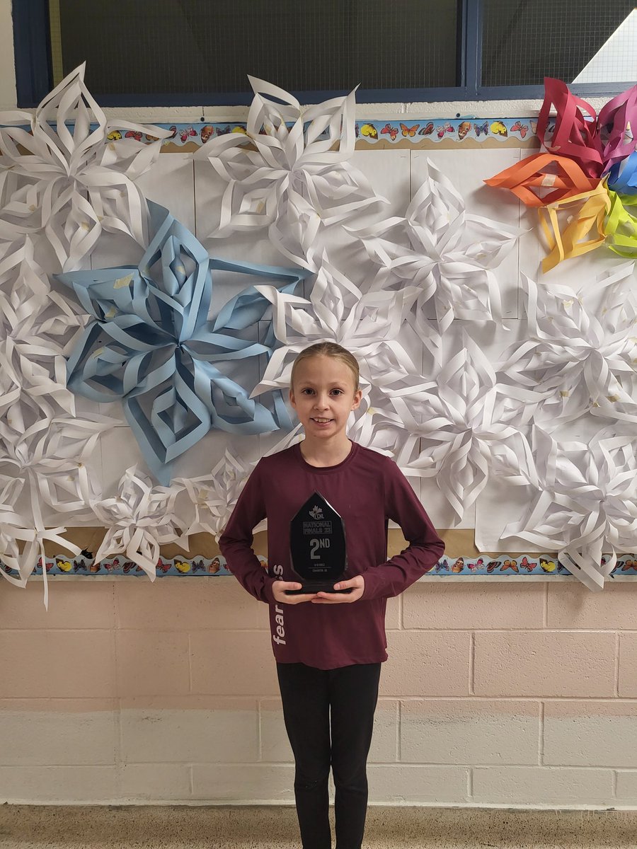 Bryce Burnett - terminé 17eme dans la catégorie 6-8 ans
Brady Burnett - terminé 15eme dans la catégorie 9-10 ans
Madison Cutler - terminé 26eme dans la catégorie 6-8 ans
Kylie Cutler - terminé 2eme dans la catégorie 9-10 ans. 
Bravo, compétition de Ninja à Edmonton!!