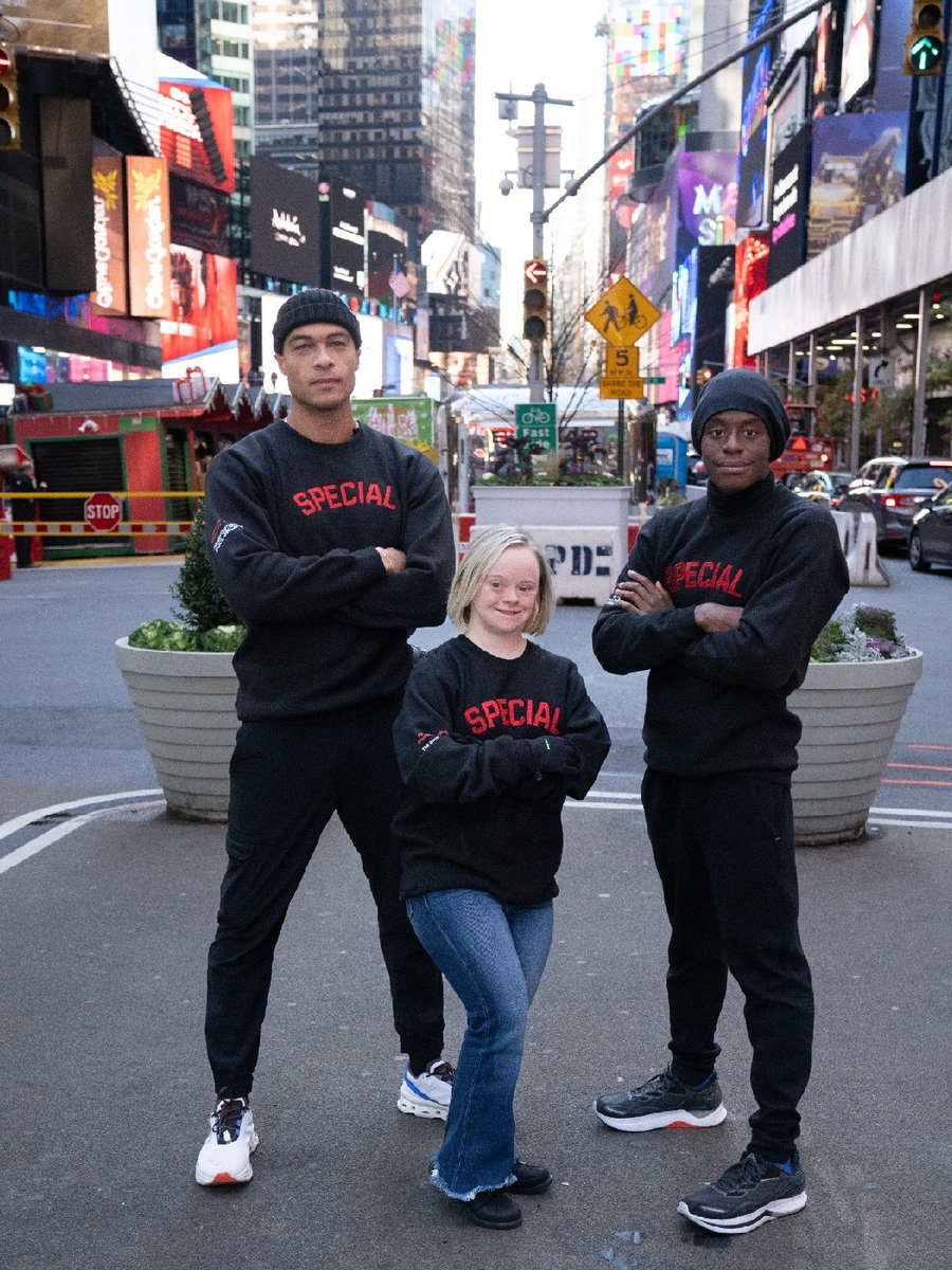 Yeah, I am special 💪

Support Special Olympics and promote inclusivity by shopping our limited-edition sweatshirt now! imspecial.org

📸: Global Ambassador <a href="/DaleMoss/">Dale Moss</a>, <a href="/sooklahoma/">Special Olympics Oklahoma</a> athlete Madison Madory, &amp; @soflinfo athlete Joshua Olds #YeahIAmSpecial