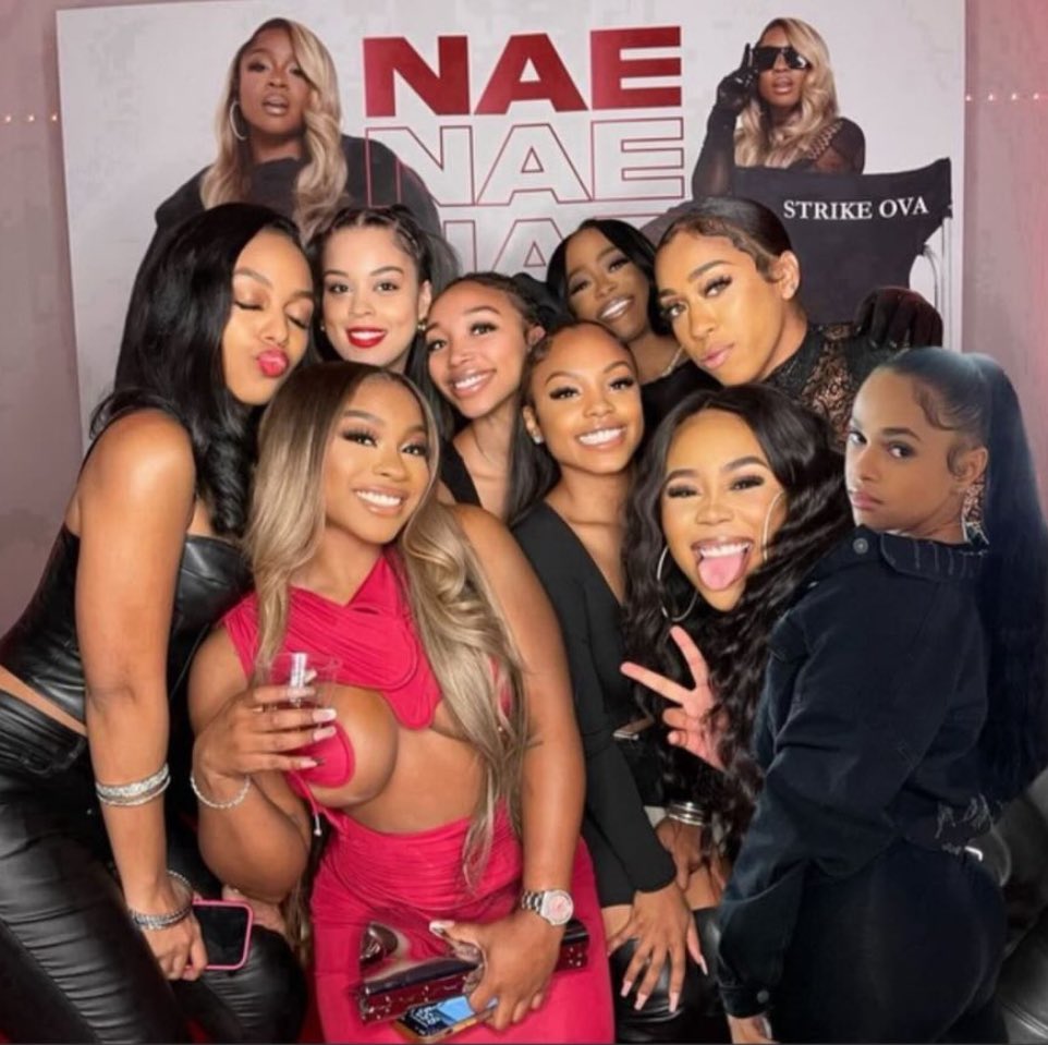 The BEST/MOST solid friend/sister circle EVER‼️ ♥️💪🏽🔒
#NaeDAY #NAEvember #Channel25 #thecrew