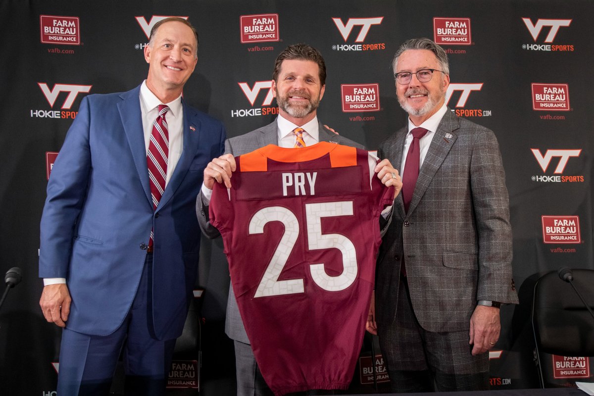 Hokie20's tweet image. Today in 2021: @CoachPryVT is introduced as the new head coach of @HokiesFB. #HokieHistory #Hokies