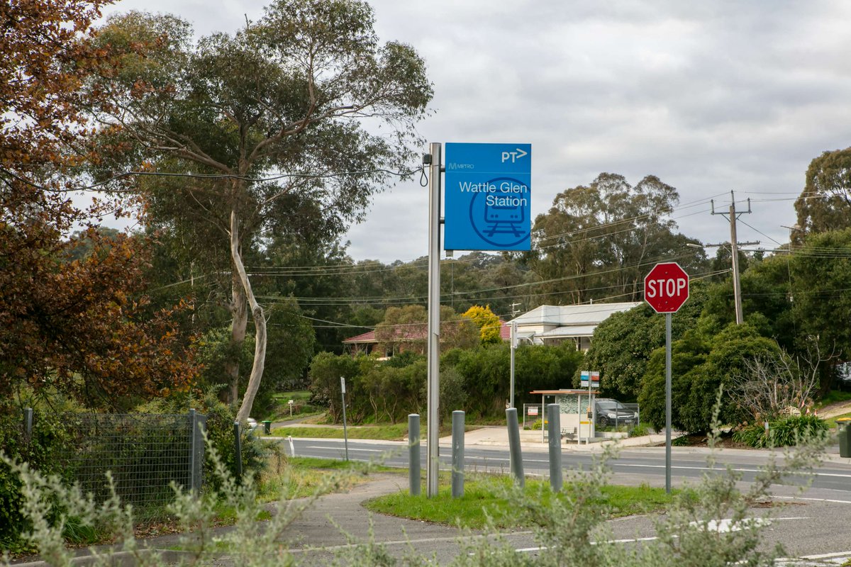 ❌ Wilson Road, Wattle Glen level crossing will be closed from 7pm Sunday 3 December until 7am Wednesday 6 December while Metro carry out essential track renewal works. 👉 For more information, go to ptv.vic.gov.au.