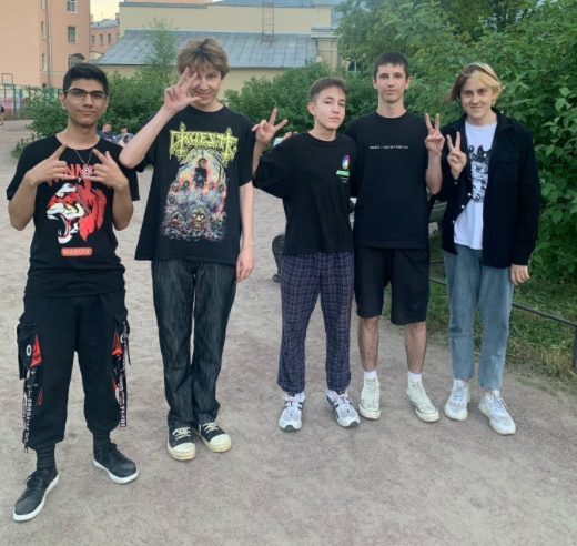 ig fatbitchesfightingoverburger tweet media