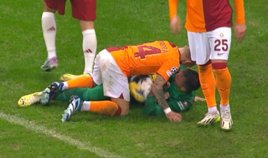 Bu Pozisyonda altıma sıçmıştım. Ne maçtı ama… Neyse Ziyech baba affedildin. Kerem aslann…. ❤️💛