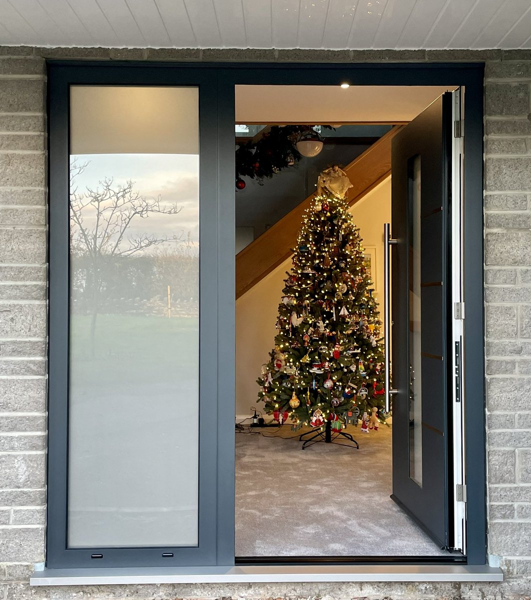 Mark Robbins Ltd tweet media