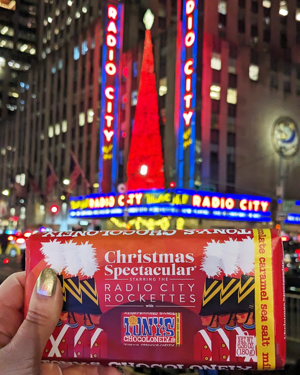 Did it just get a whole lot more merrier in here? 🎄✨ Our custom bars celebrating our collab with The Christmas Spectacular Starring The Radio City Rockettes spreads all the holiday feels. ❤️