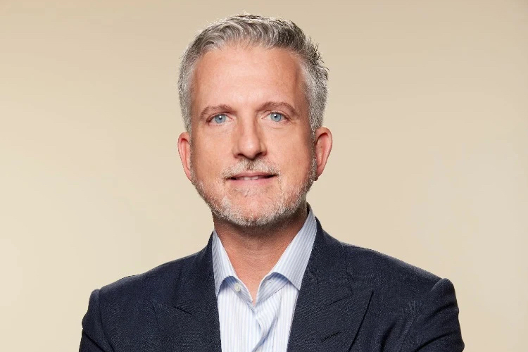 FOS's tweet image. 2023's Top U.S. Sports Podcasts on Spotify:

1️⃣ New Heights
2️⃣ Pardon My Take
3️⃣ The Bill Simmons Podcast
4️⃣ Fantasy Footballers
5️⃣ The Pat McAfee Show
6️⃣ The Old Man &amp;amp; The Three
7️⃣ The Ryen Russillo Podcast
8️⃣ Podcast P with Paul George
9️⃣ The Ringer NBA Show
🔟 Bussin' With The…