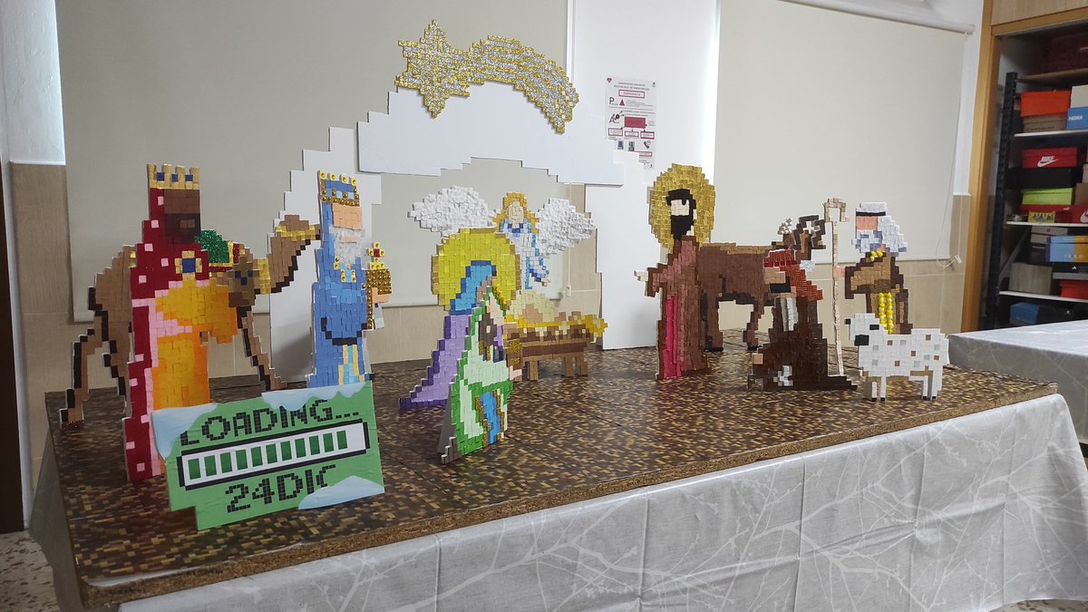 jaimemunne's tweet photo. Montaje navideño, realizado por los alumnos de @ColegioSalliver en la asignatura de #EPVA para la exposición "Mi Belén Escolar" en el Museo de la Ciudad de Fuengirola. La propuesta utiliza la técnica del #pixelart, para simular la estética retro de los videojuegos. #arts #ABP https://t.co/grGcwYPSNp
