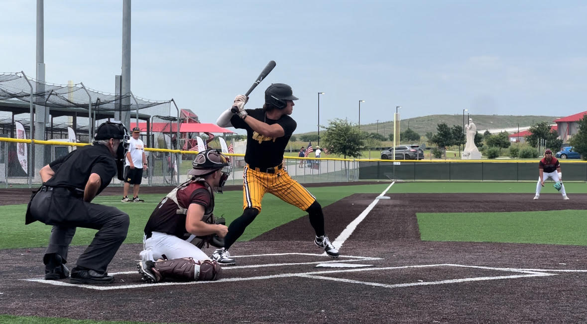 A lot of talented 2024 players still #uncommitted and plenty of programs trying to fill their classes. Here are 30 position players/two-way prospects from @FiveToolTexas colleges could look into: ✍️🏼 fivetool.org/news/2024-unco…
