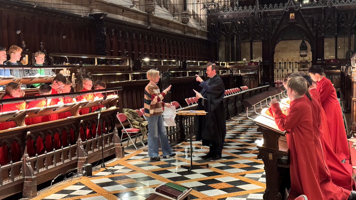 Inspiring #Advent rehearsals recently with <a href="/JoMarshComposer/">JOANNA MARSH</a>, preparing the premiere of ‘The Hidden Light’, the first in our triptych commission setting poems by <a href="/malcolmguite/">Malcolm Guite</a>. Tune in on <a href="/BBCRadio3/">BBC Radio 3</a> on Sunday at 3pm to hear the full service.