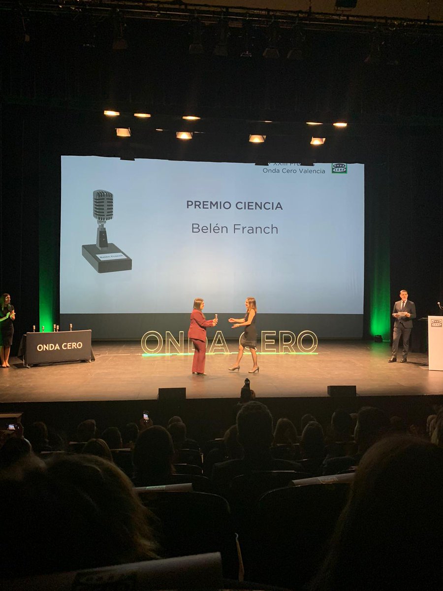 FundacionLAB's tweet photo. ¡Enhorabuena a @belenfranchgras por recibir el Premio Onda Cero #Ciencia! 👏 Su labor en Teledetección y Monitorización de la agricultura es un ejemplo inspirador en el ámbito científico. 🌍🛰️ 

#Sociedadilimitada #YoSI #Investigación #PremiosOCR https://t.co/hU3nychHu2