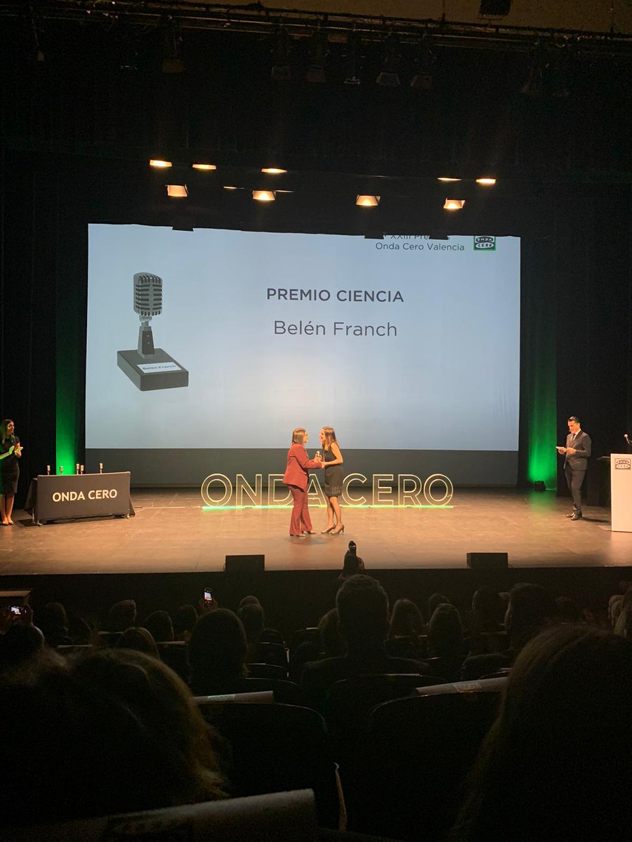 FundacionLAB's tweet photo. ¡Enhorabuena a @belenfranchgras por recibir el Premio Onda Cero #Ciencia! 👏 Su labor en Teledetección y Monitorización de la agricultura es un ejemplo inspirador en el ámbito científico. 🌍🛰️ 

#Sociedadilimitada #YoSI #Investigación #PremiosOCR https://t.co/hU3nychHu2