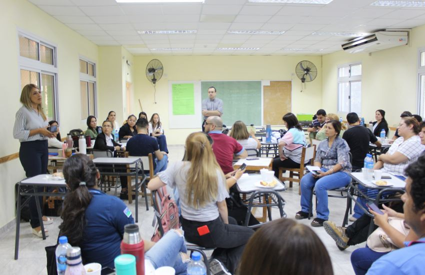 museopjchaco's tweet photo. Recibimos a Valeria Assenza, coordinadora de FinEsTec de INET. 
A pesar de incertidumbres políticas, ambos proyectos han aportado significativamente a la educación. Sigamos construyendo juntos. ¡Gracias por el compromiso! https://t.co/UBsLEQaPIx