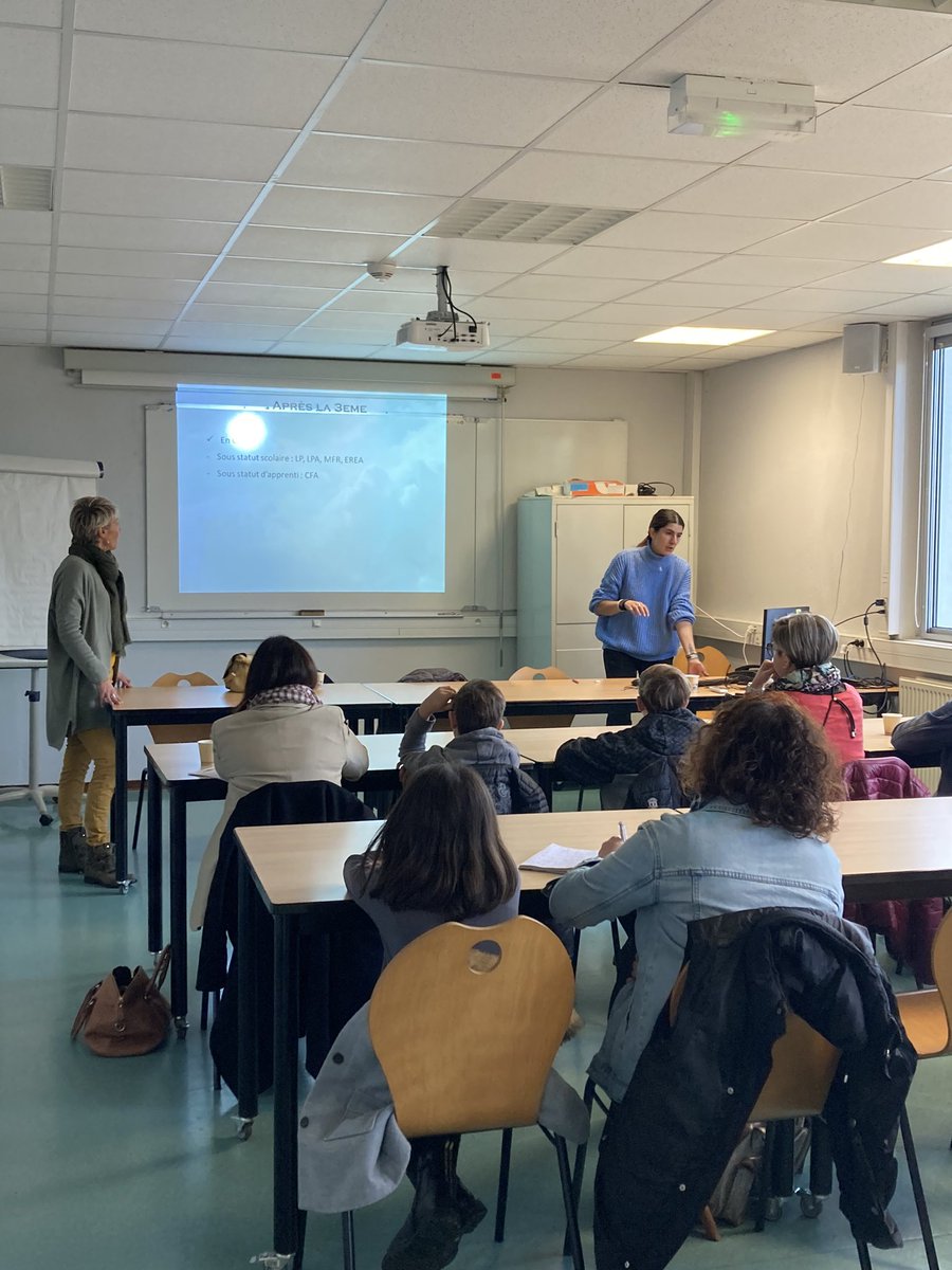 SandrineMur's tweet photo. Aujourd'hui JPO à la SEGPA du @DidierDaurat. Présenter, expliquer, et partager l'ambition de nos équipes à accompagner nos futurs élèves vers des voies d'excellence et vers la réussite. Développer la confiance dans un contexte stimulant. @DSDEN31 @actoulouse https://t.co/tHG5Hs04OH