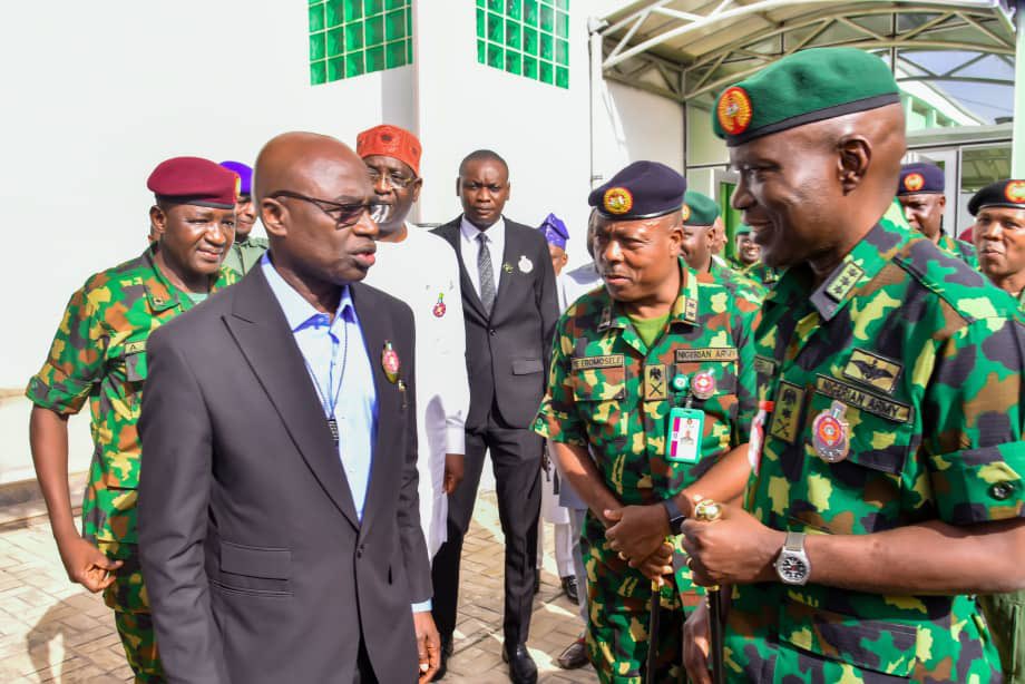 HyacinthAlia's tweet photo. Today, during our Exco meeting, we hosted the Chief of Army Staff, Lt. Gen. Taoreed Lagbaja, who came to Benue State for an official function.

After presenting our security challenges, including the outcomes of my prior discussions with him in Abuja a few days ago, the Chief of Army Staff reassured us that help is on the way as soon as next week as part of our strategy in returning the IDPs to their ancestral homes. 
 
I would like to extend my profound gratitude to the Chief of Army Staff and the Federal Government for their continued support and dedication to ensuring that peace, stability, and security is restored 100% in our dear state.