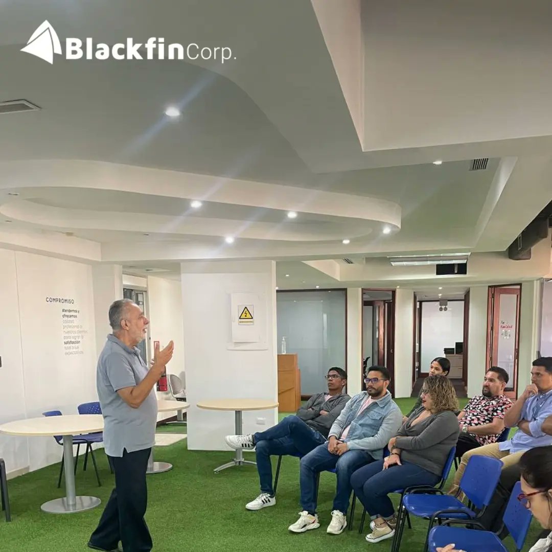BlackfinCorp's tweet photo. 🔵 En nuestra reciente conversación sobre cómo la cooperación impulsa la productividad, nos dimos cuenta de lo crucial que es trabajar en equipo y el cómo nos inspira a seguir fortaleciendo la colaboración interna.

Conectando valor 👏🏼
#Colaboracion #equipo #CulturaOrganizacional https://t.co/Q6oFXrfa3O