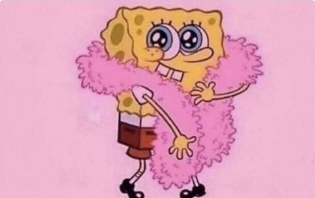 travma yaşarken yeni aldığım elbiseleri deniyorum;