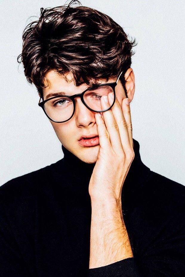 دامني ماغلطت بحقك 

أزعل لين الزمن يراضيك🔥👌🏼