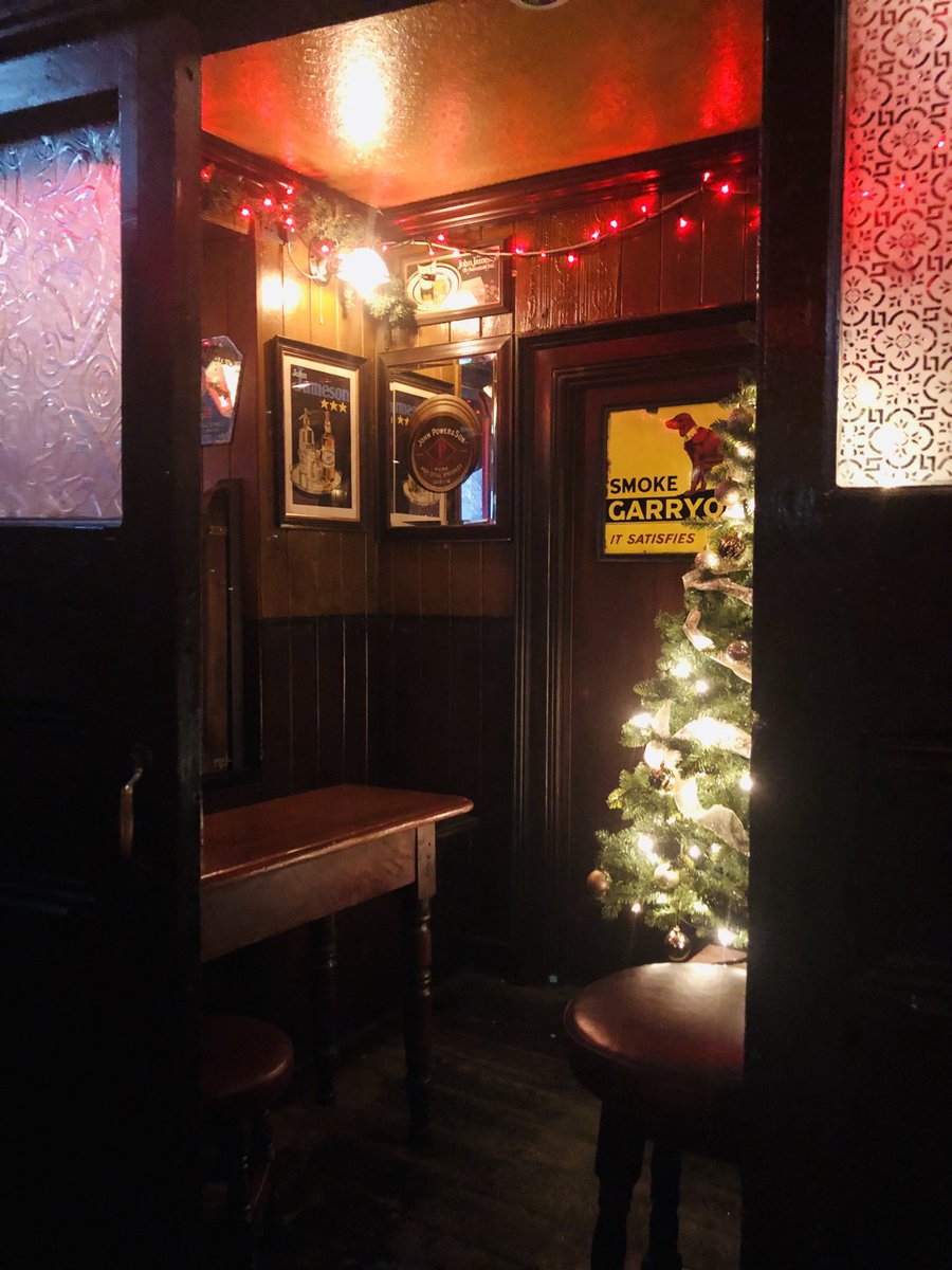 MaHogansBar's tweet image. You can’t beat the feeling of being “snug” in our snug this festive season. #christmasinlimerick #irishpub #snug
