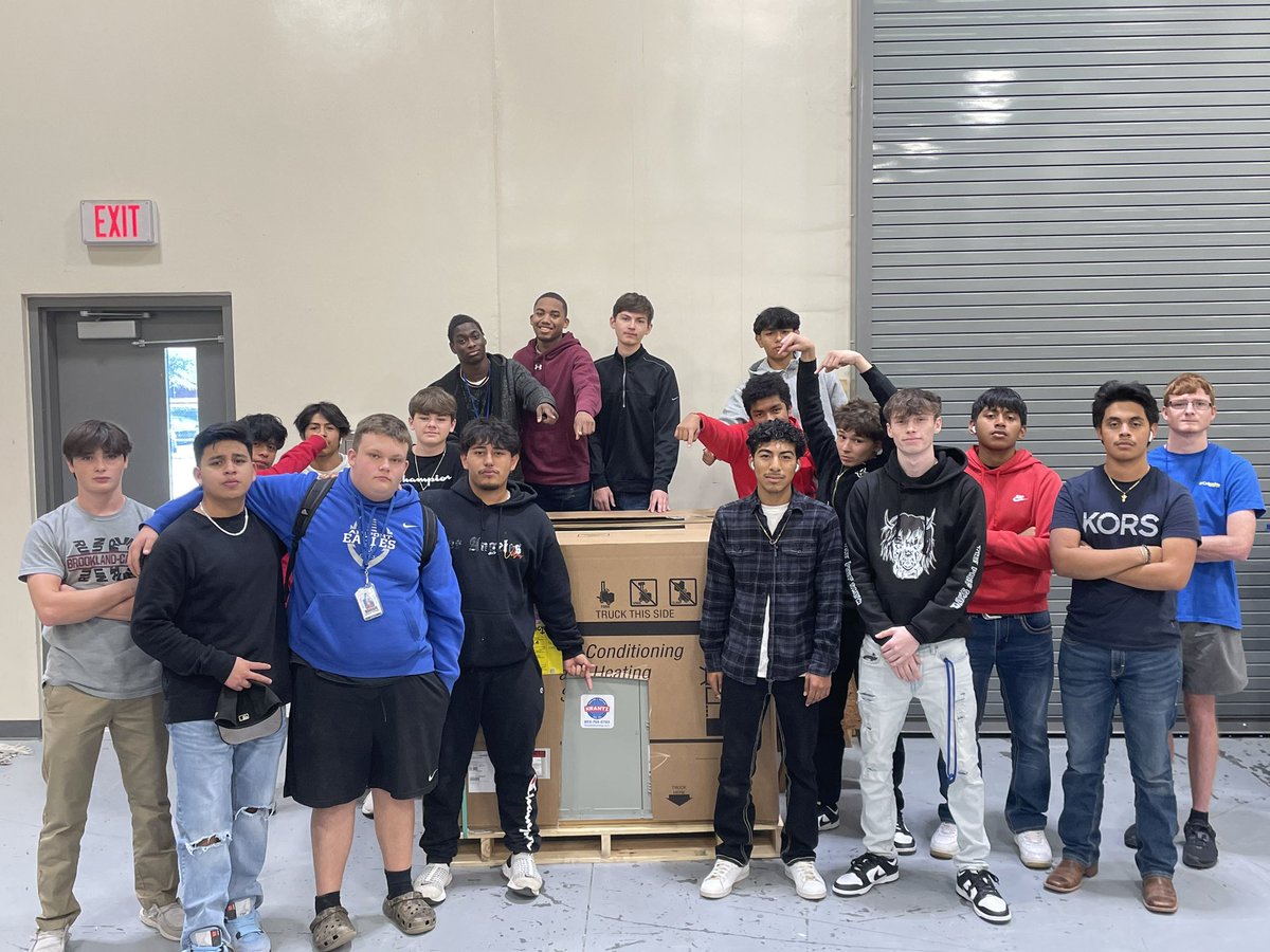 I want to give a big shoutout to Justin Krantz and <a href="/Krantzkool/">Krantz Kooling</a>  for donating a Trane packaged unit to our Electricity class. Thank you for your support and helping our students prepare for the workforce with hand on opportunities. Give them a call! <a href="/LexingtonTwo/">Lexington District Two</a> <a href="/L2IC_CATE/">L2IC</a>