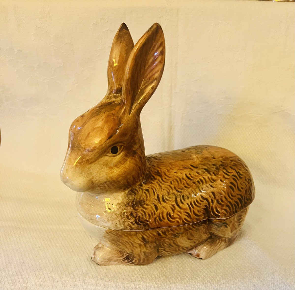 Sticking with the animal theme for  #VintageShowAndSell, and I’ll be sad to see him go! Large #vintage French rabbit paté terrine in faience sarahhuntantiques.etsy.com/listing/161458… #ChristmasGiftIdea #rabbits #buyvintage #shopindie #shopvintage #etsyfinds #etsyfavorites