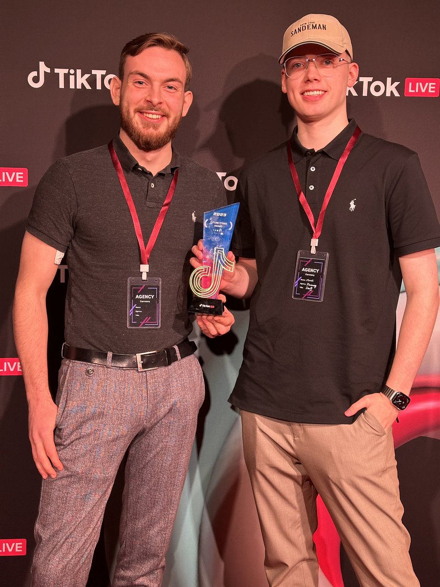 Centus 🌸 tweet media