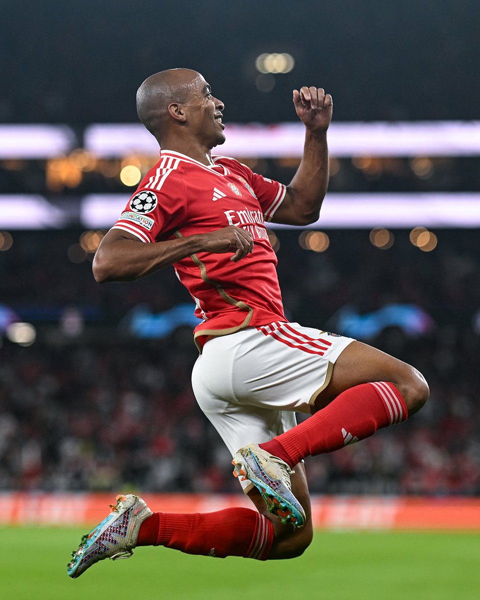 🚨 Hat-trick alert 🚨

João Mário 🎩

#UCL