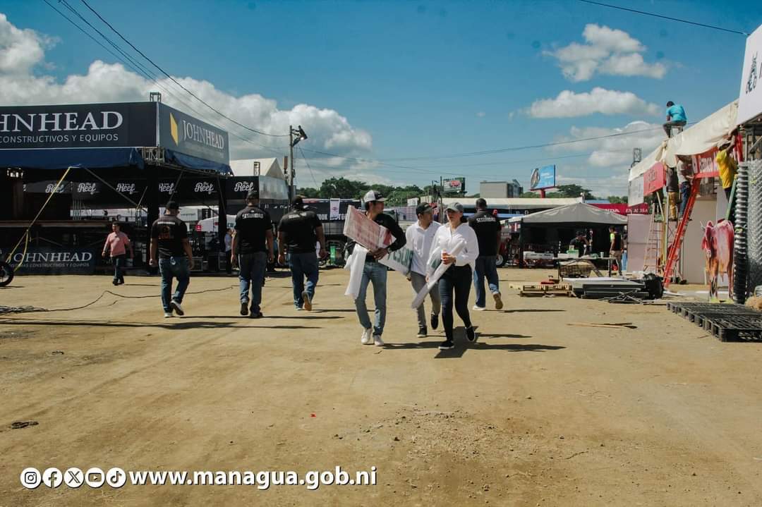 🌟 ¡Managua se viste de fiesta con la Feria Ganadera Navideña! 🎄 Del 28 de noviembre al 3 de diciembre, sumérgete en la magia de la temporada en esta increíble celebración. Km7.5 Carretera
Masaya, atendiendo desde las 10am hasta las 12 de la media noche
#Nicaragua #29noviembre