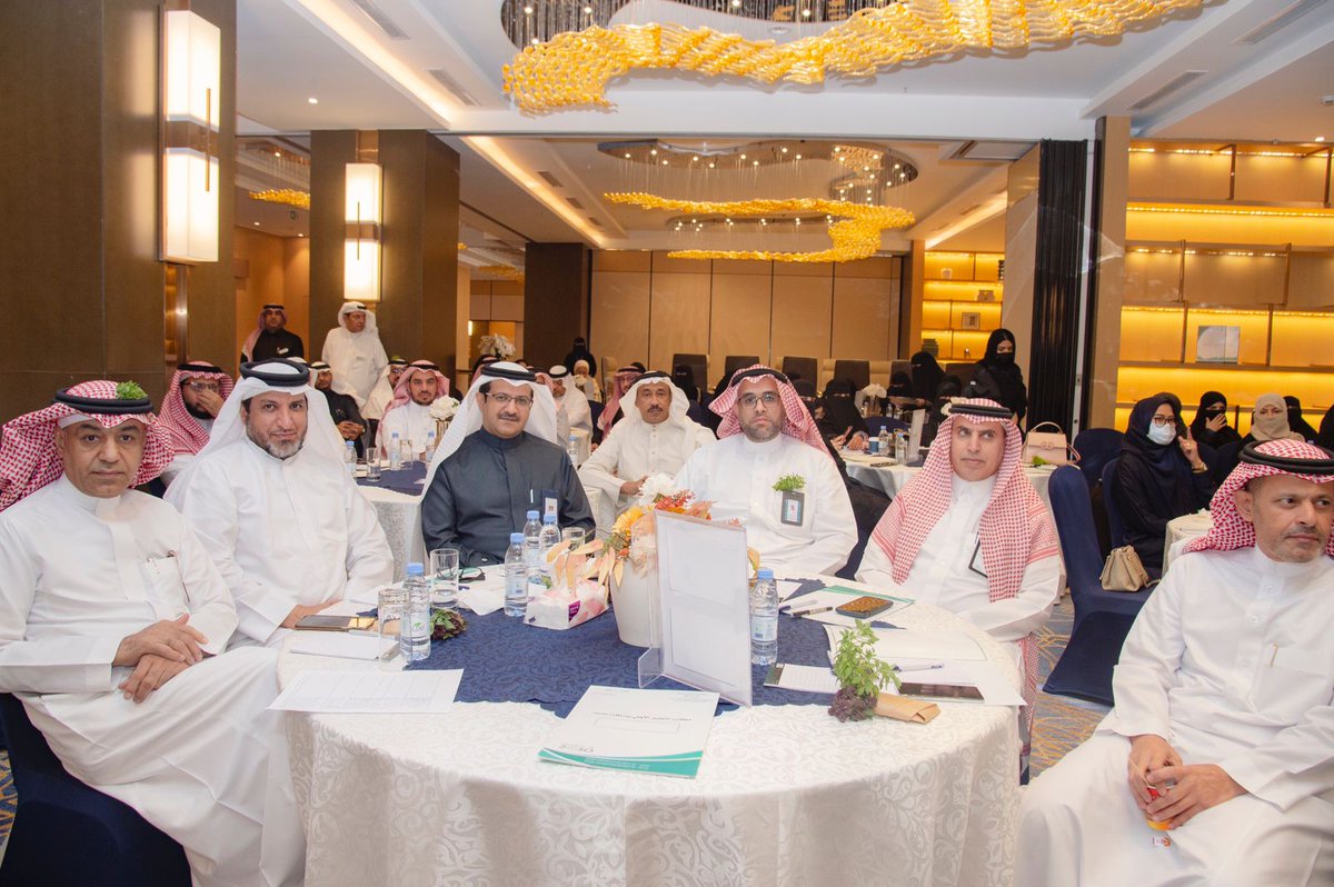 MOE_ARP's tweet image. #صور |
بمشاركة 14 مكتب تعليم أهلي وعالمي، وبحضور 80 مشرفا ومشرفة..
اُختتم صباح اليوم بـ #تعليم_عسير ، البرنامج الوزاري "الزيارات التبادلية" بين منسوبي ومنسوبات مكاتب التعليم الأهلي والعالمي على مستوى إدارات التعليم في المملكة؛ بهدف تبادل الخبرات والاطلاع على أفضل الممارسات في…