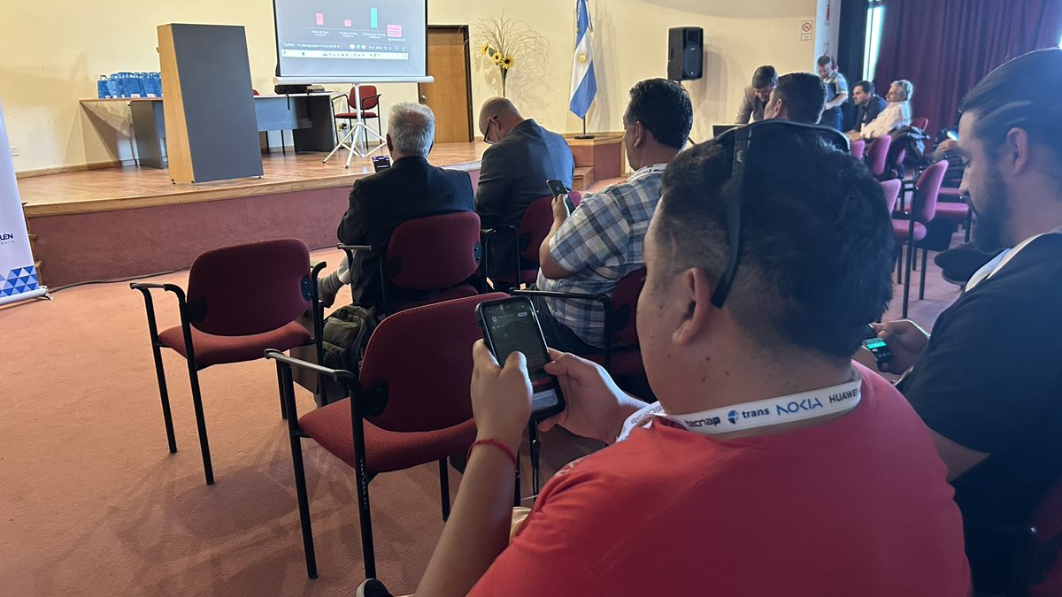 OPTIC_Nqn's tweet photo. 🎉 ¡Gracias a todos por ser parte del @TECNAP_oficial en el primer Tech Day Nov 2023! 🚀 
Hoy exploramos avances tecnológicos en comunicaciones inalámbricas, energías renovables, almacenamiento y ciberseguridad en un workshop presentado por expositores de TRANS, @nokia y @Cisco https://t.co/Ejz7MY1jQm