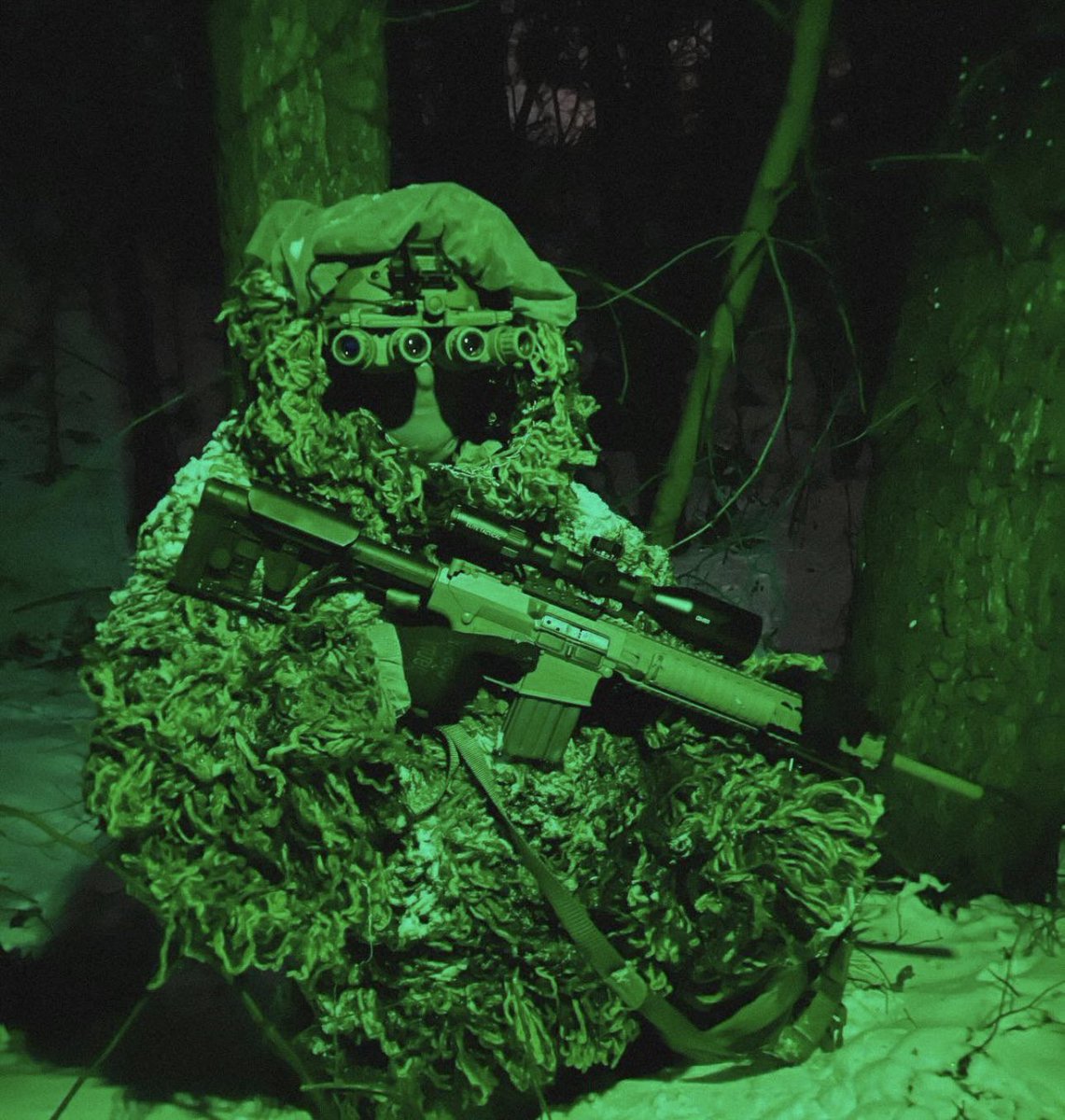 GreyDynamics's tweet photo. Ukrainian 🇺🇦 marksman of the 73rd Maritime Special Operations Centre part of the UASOF, carrying a M110 SASS rifle.
We have written a deep dive into the Ukrainian special operations commands.
Find it on our website via the link https://t.co/I99Nn6qfLM
#SOF #UASOF #SSO #specialforces #ukraine