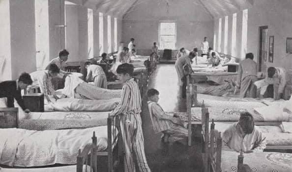 suffolkvicar's tweet photo. When we married my beloved marvelled that I knew how to make a bed with hospital corners.  
But then I did spend seven years living in a dormitory such as this…
#RHSmadeMe #PartOfRHS @RHSSuffolk https://t.co/JwPmmDNvyM