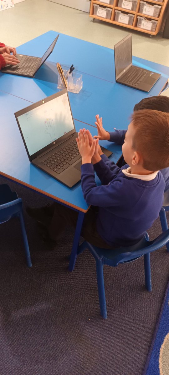 MrMillington_WS's tweet photo. Year 1 working on their typing skills today. #ComputingatWS

@Class1W_ws @1kmcClass https://t.co/pqP4UVQsQE