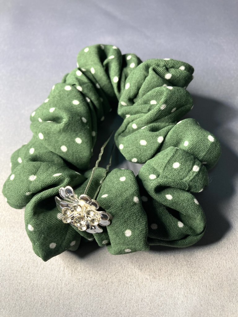 It is giving and screaming luxury.
.
.
N500 each
.
.
Send a dm to order today.
.
.
#scrunchies #scrunchielife #scrunchiesforsale #scrunchiesfordays #scrunchiesareback